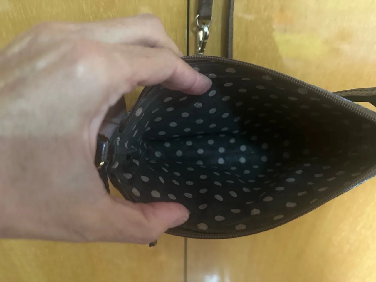 Vendo mini bag, bolsa de ombro couro marrom - Foto 4
