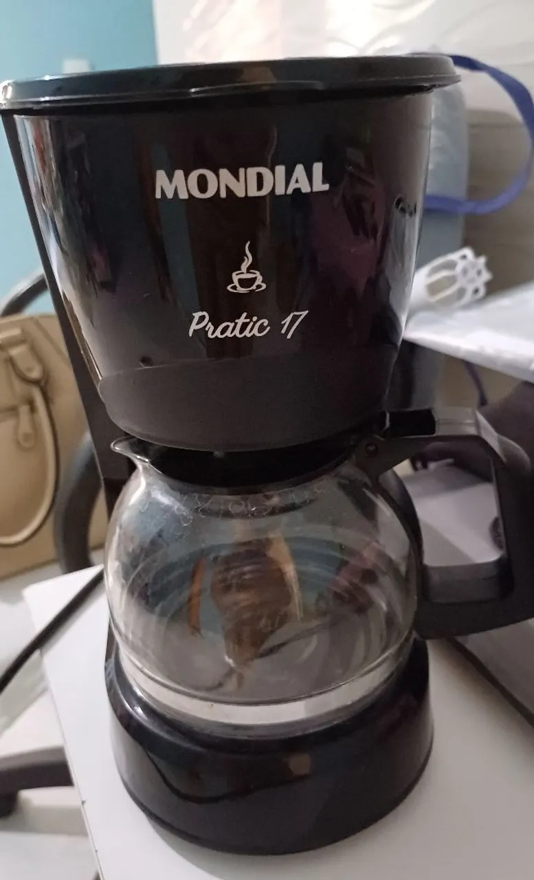 Cafeteira Elétrica Mondial Pratic 17