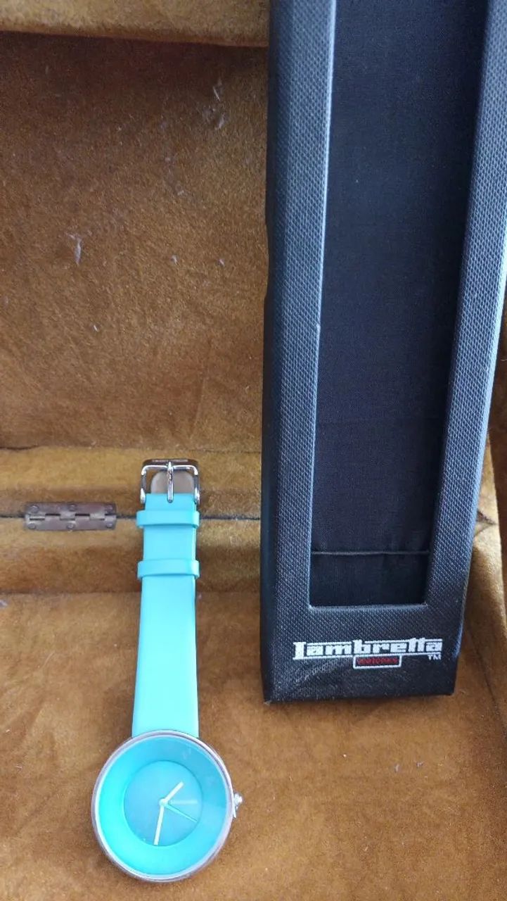 Relógio feminino  -  azul  -  novo  Lambretta 
