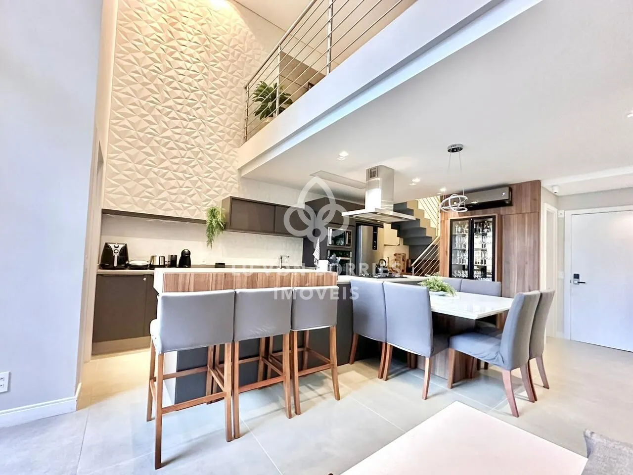 Apartamento à venda no bairro Jurerê - Florianópolis/SC