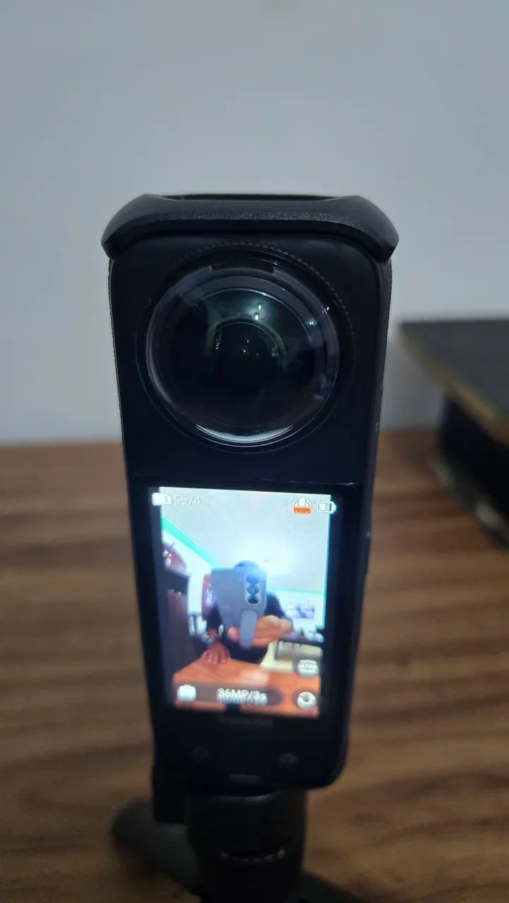Insta 360 x4 fotos e vídeo em 360°  - Foto 3