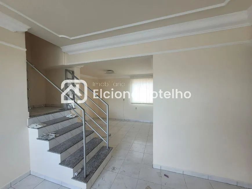 Cobertura duplex para aluguel de aprox. 160 m², com 3 quartos, no bairro Umuarama - Uberlâ - Foto 3