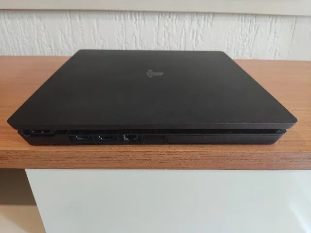 PS4 Slim 1TB + 2 jogos - Foto 4