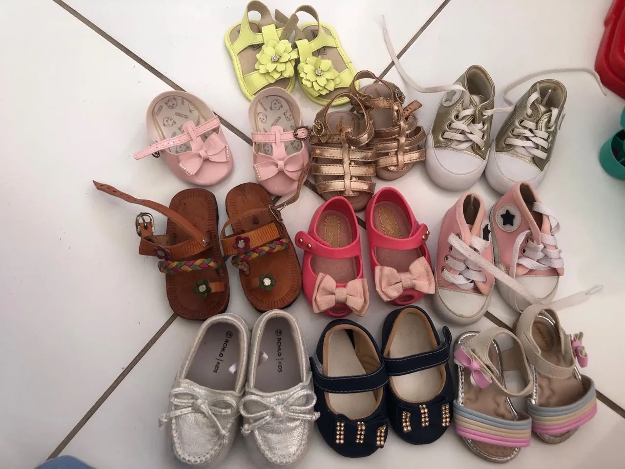 Lote de Sapatos para Bebê - Diversos Tamanhos e Modelos - Foto 2
