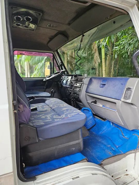 Caminhão VW Worker 9-150E - Baú - 2009 - Foto 4