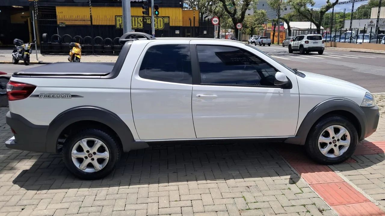 Fiat Strada Freedom 1.4 Flex 8V CD 2019 - Foto 5