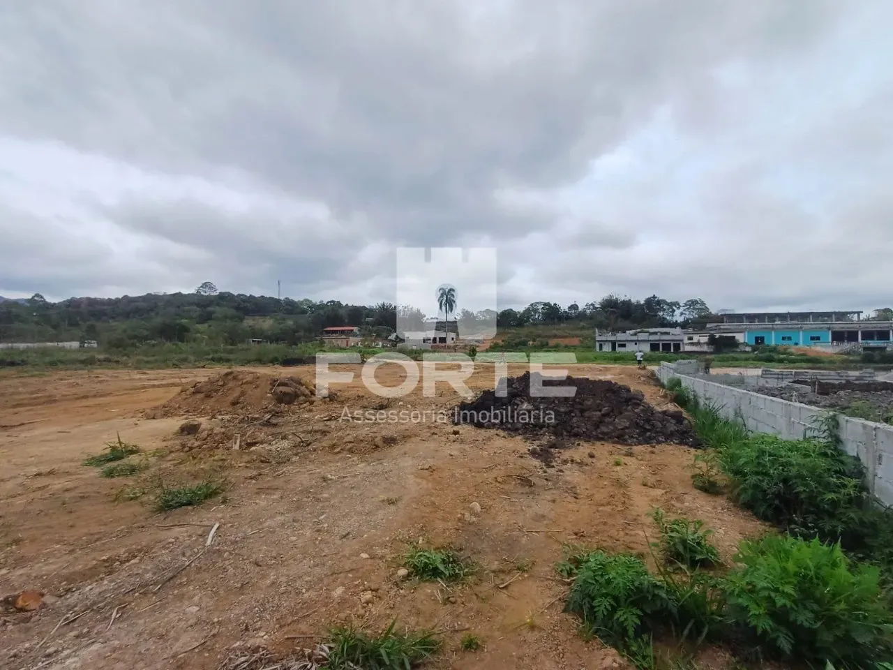 Vendo terreno de condomínio fechado em Quatinga, Mogi das Cruzes.