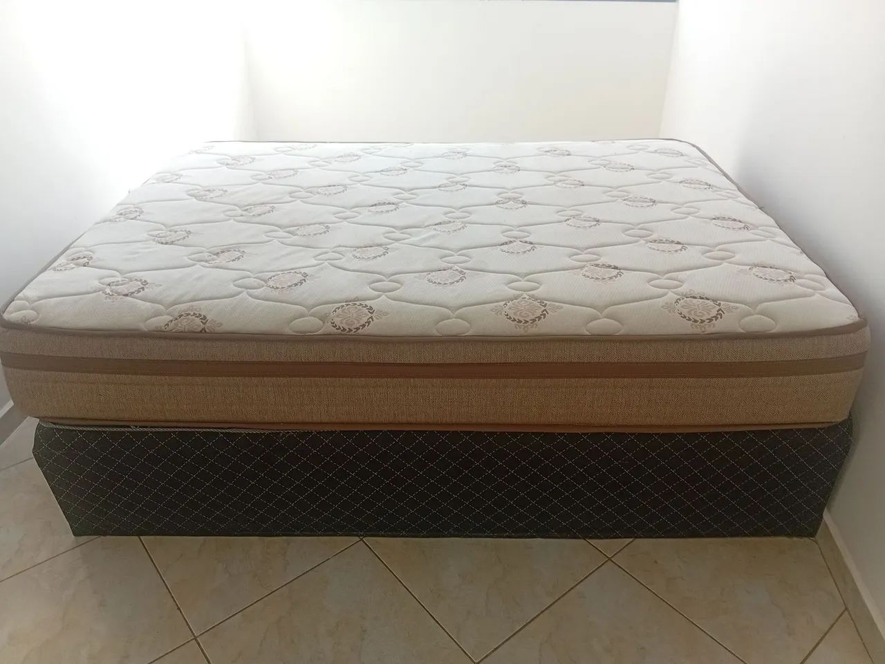COLCHÃO DE MOLAS CASAL 
