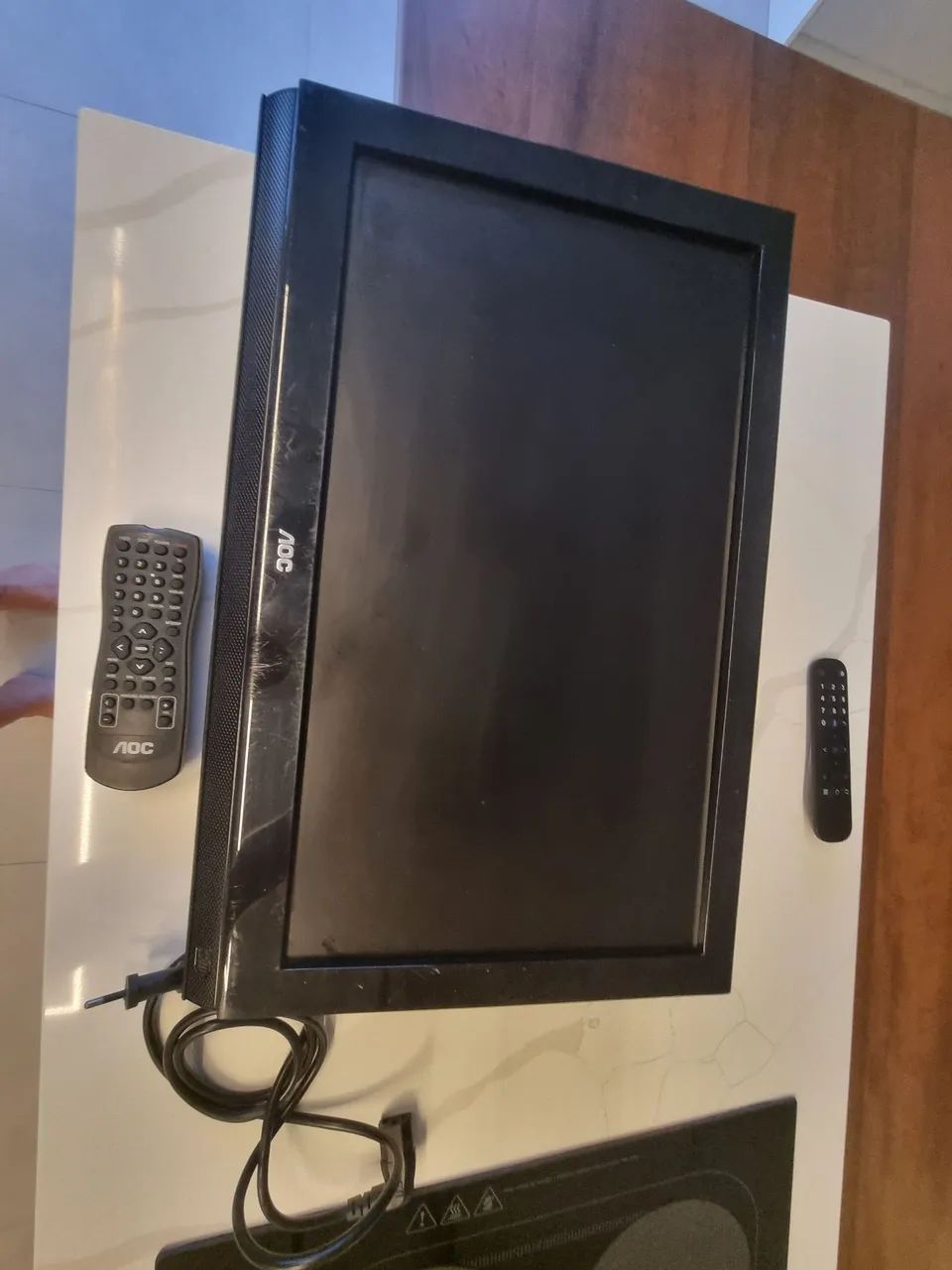 TV LCD 22" AOC e Soundbar Caixa de Som Gamer  - Foto 2