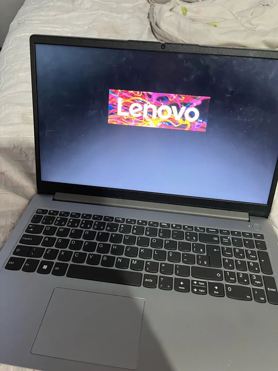 Vendo nootbook lenovo i3