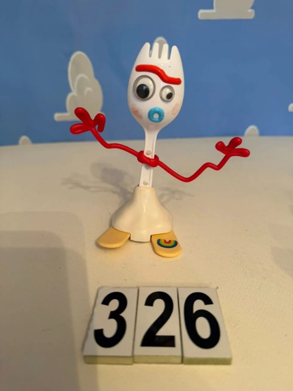 FORKY DISNEY STORE , NAO TEM SOM