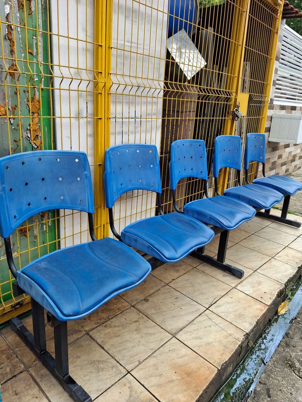CADEIRAS ACOPLADAS LONGARINA 