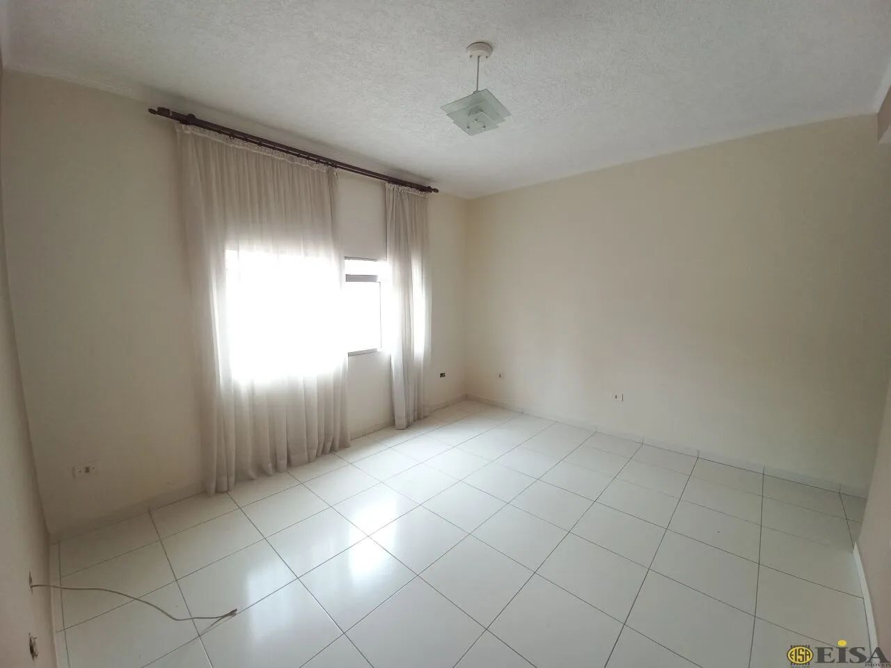 CASA TÉRREA COM 3 DORMITÓRIOS PARA LOCAÇÃO - Foto 2