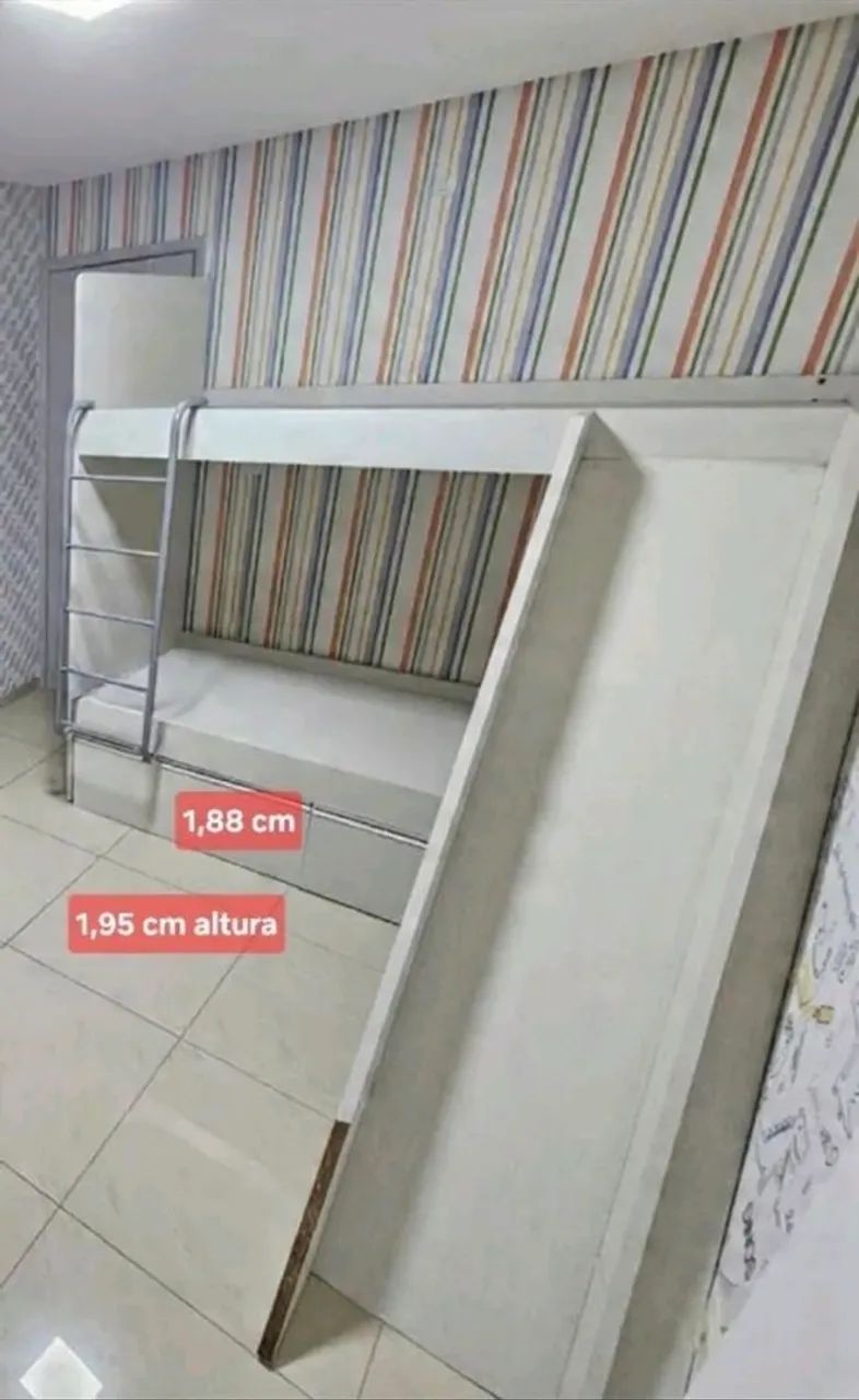 Beliche com escorrega e escada 