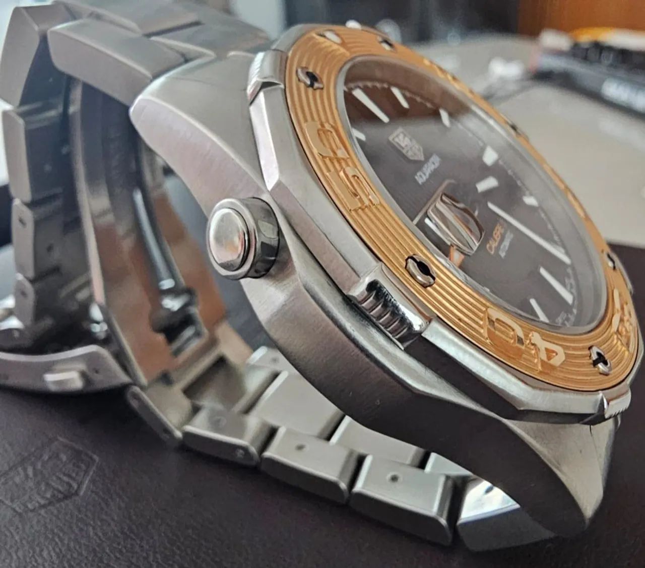 Relógio Tag Heuer calibre 5 . 500 m. Automático.  Aço e ouro sólido.  - Foto 4