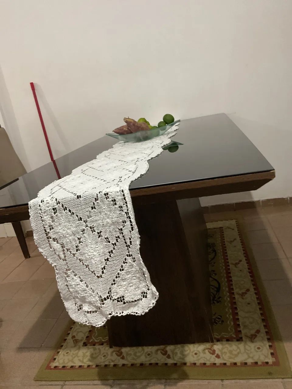 Mesa de jantar c/tampo de vidro preto - Foto 4
