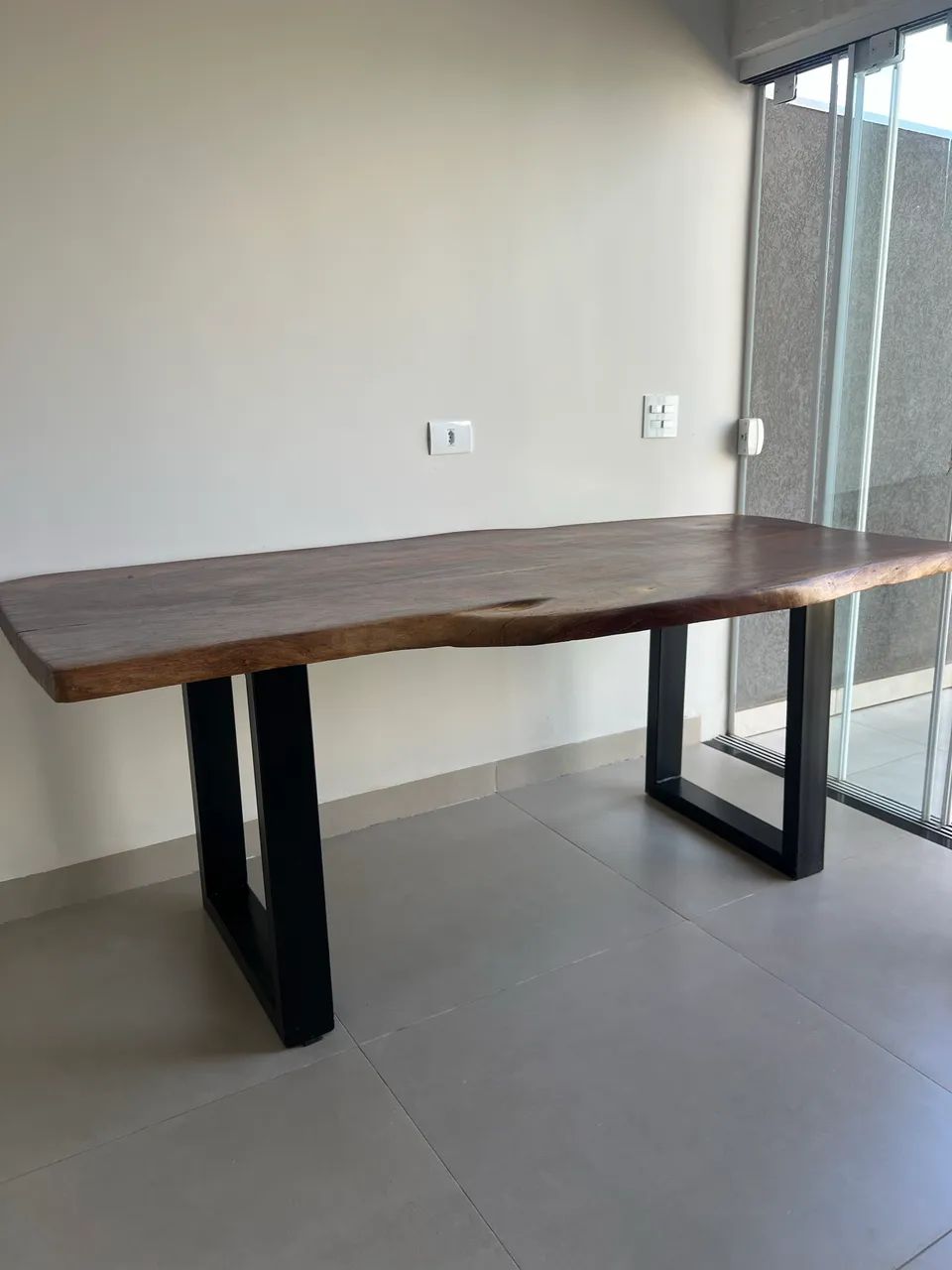 Mesa de madeira maciça - Foto 3