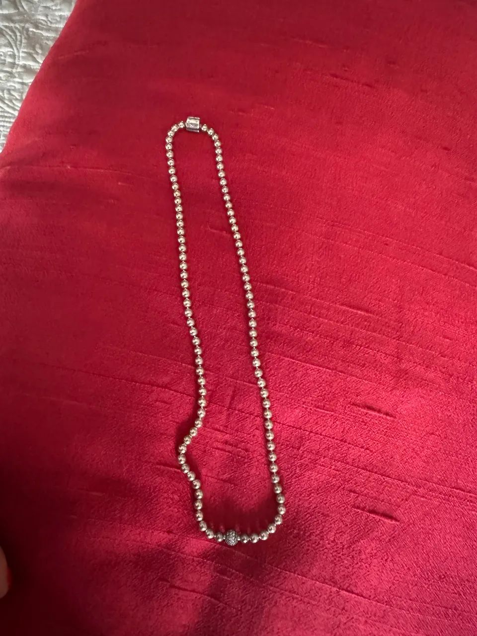 Colar de bolinhas Pandora 