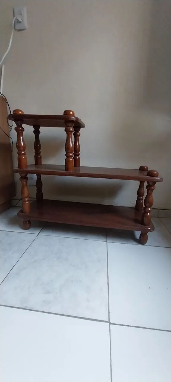 Estante de canto