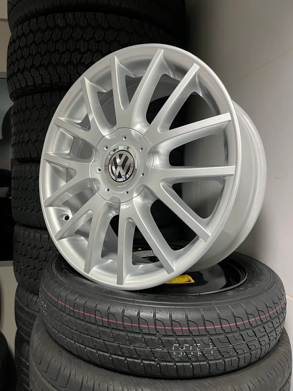 Jogo de rodas 17 original Volkswagen - Peças para carros, vans e