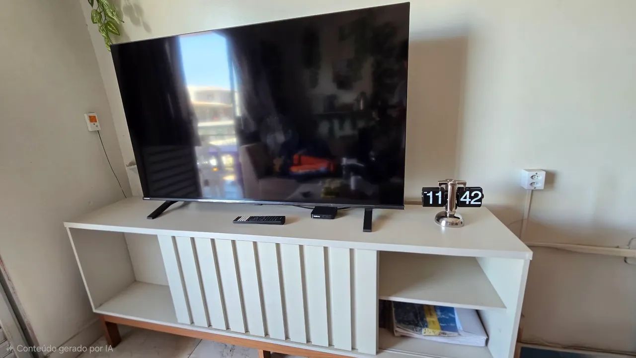 Rack luxo MDF  - recém comprado de loja para TV até 75 polegadas