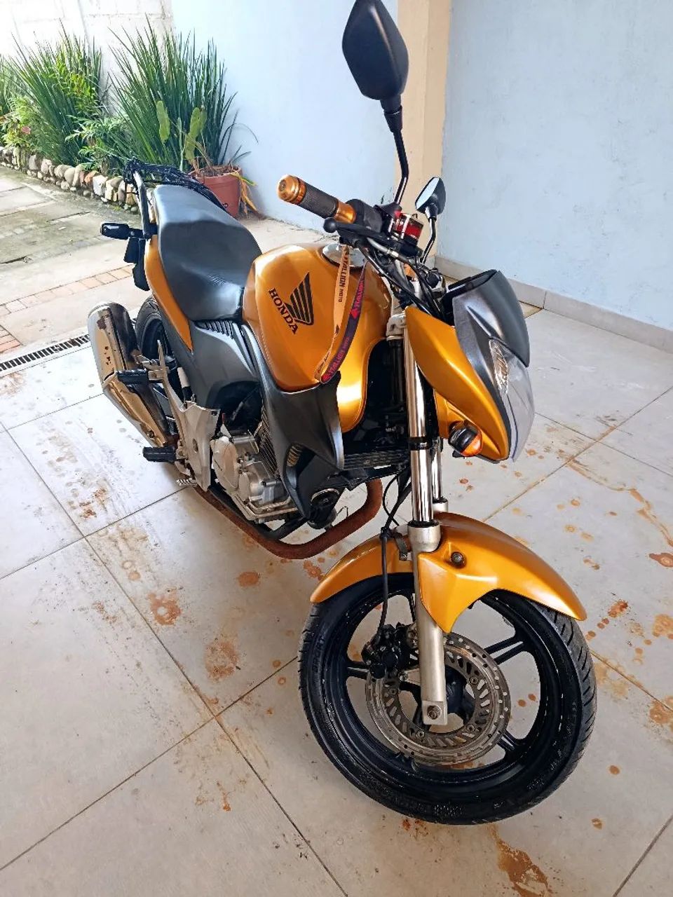 CB 300 2011(Baixo Km e Revisada) - Foto 2
