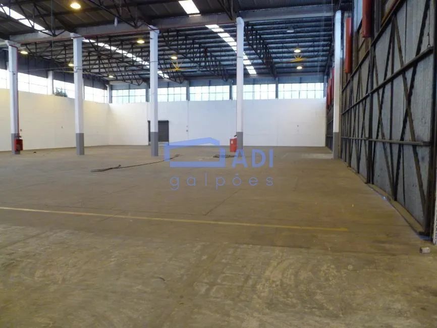Galpão 2111 m² - 5 docas - Barueri - Castello Branco - Foto 2