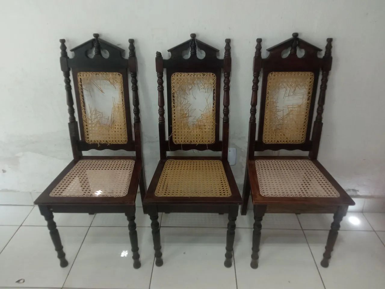 6 Cadeiras antigas estilo colonial, para restauração  - Foto 4