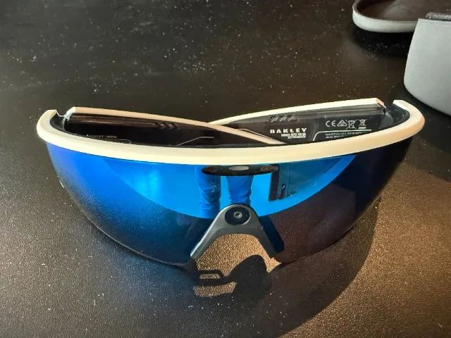 Oakley Meta
