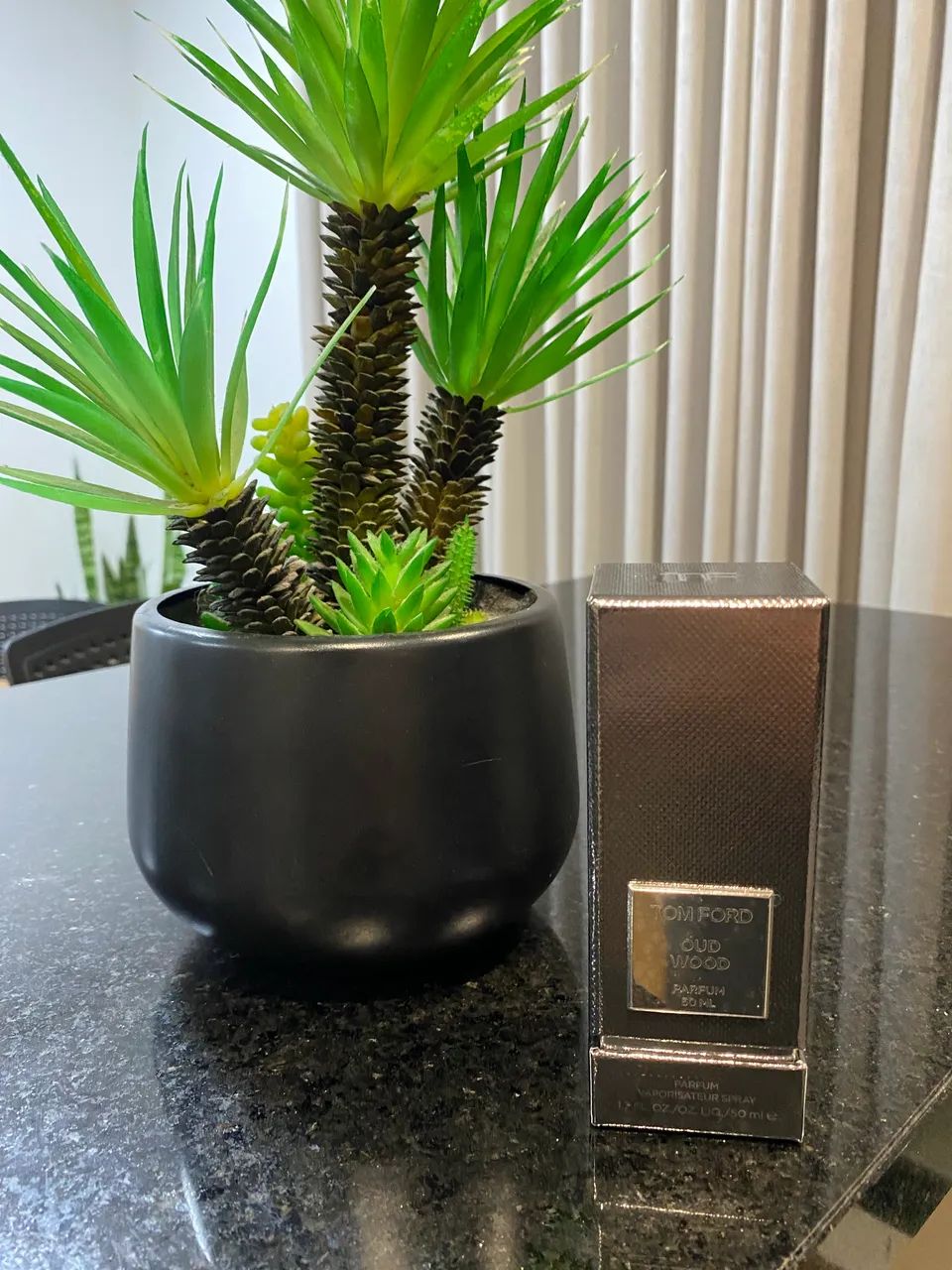 Perfume Oud Wood Parfum Tom Ford 50ml - Foto 2