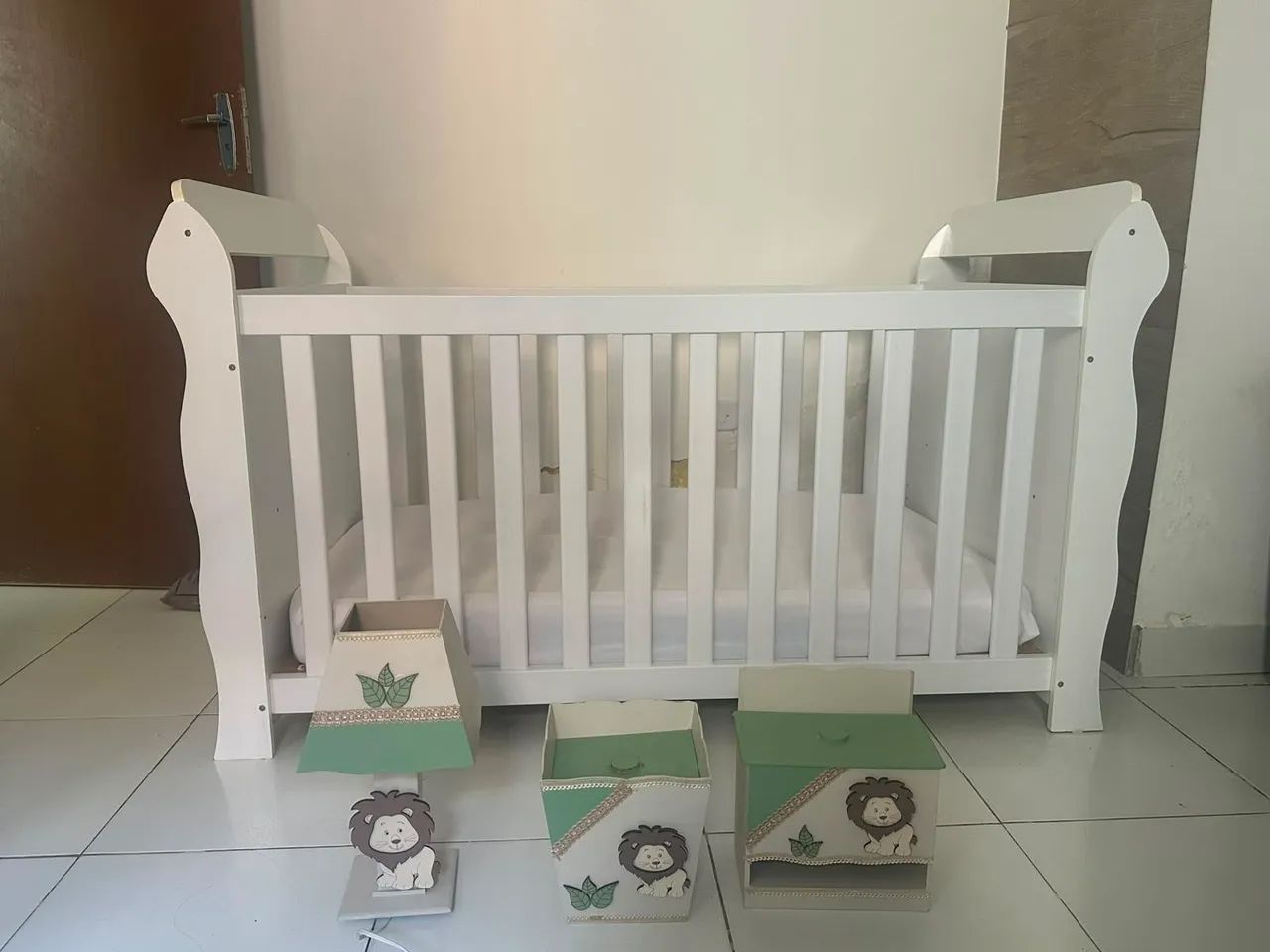 Berço + colchão+ kit higiene 