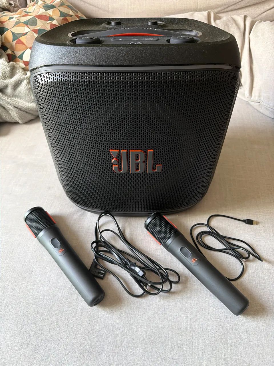 BL PartyBox Encore 2 + 2 Microfones Sem Fio - Seminova