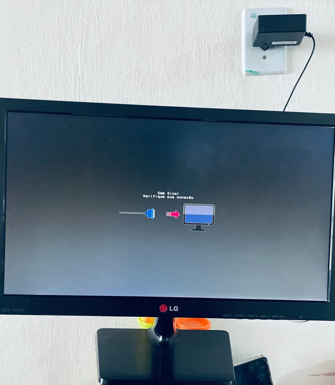 Monitor semi novo