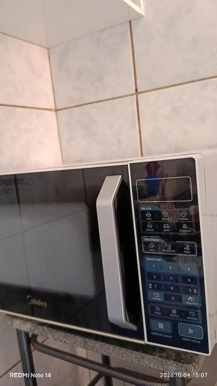Vende-se microondas marca Midea 
