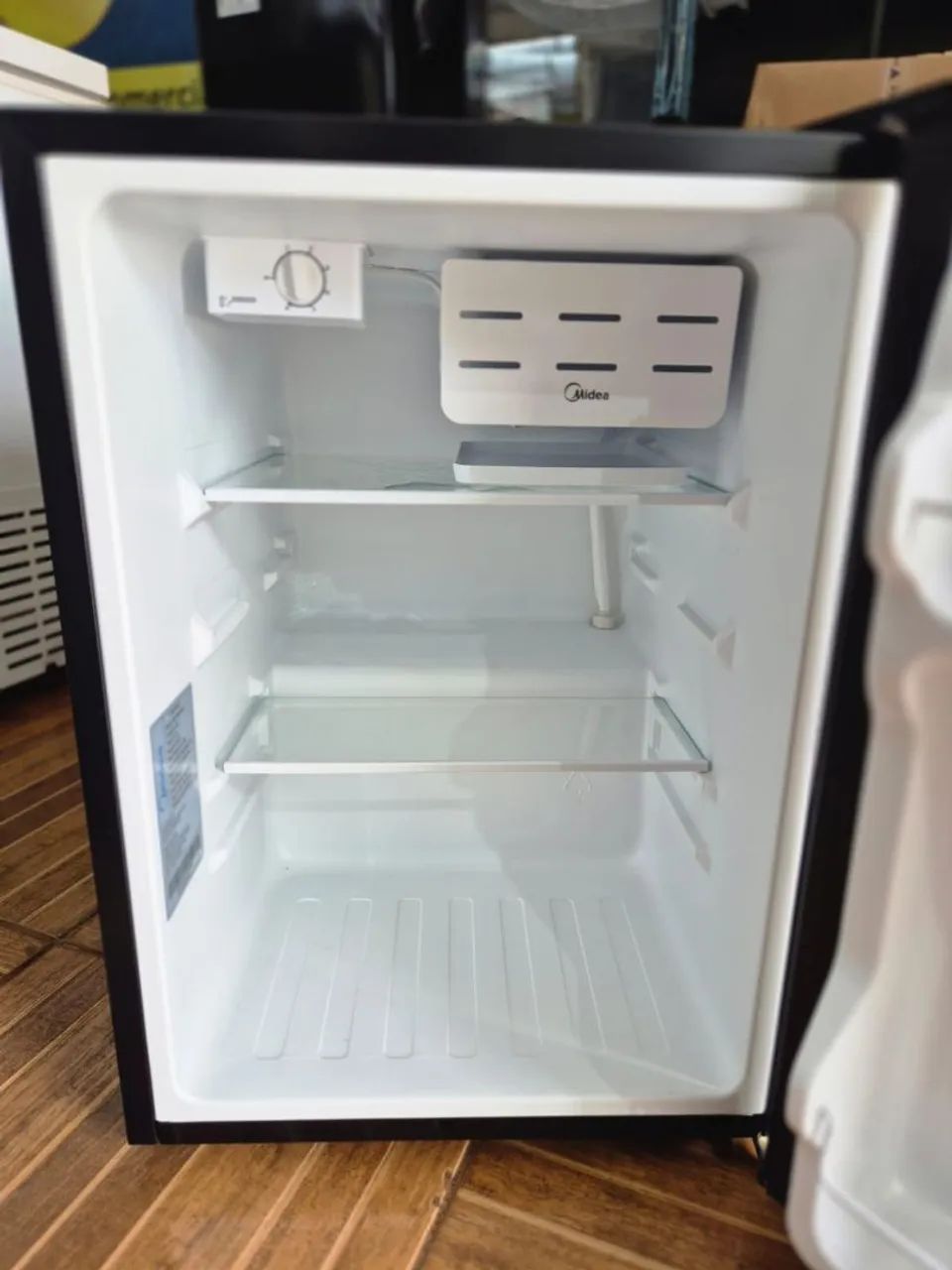 Frigobar Midea 67 litros - Foto 3
