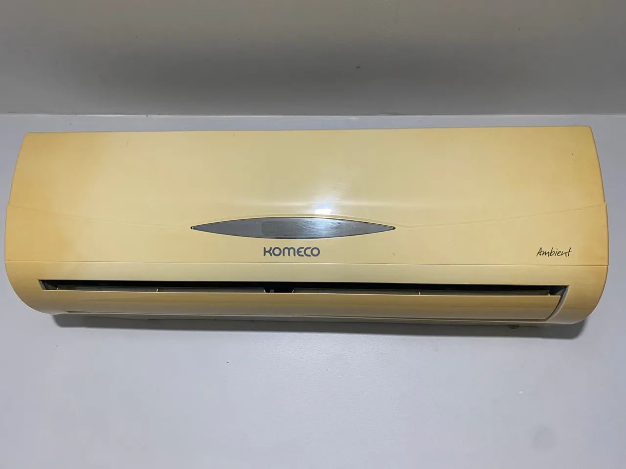 AR CONDICIONADO KOMECO 9000 BTUS