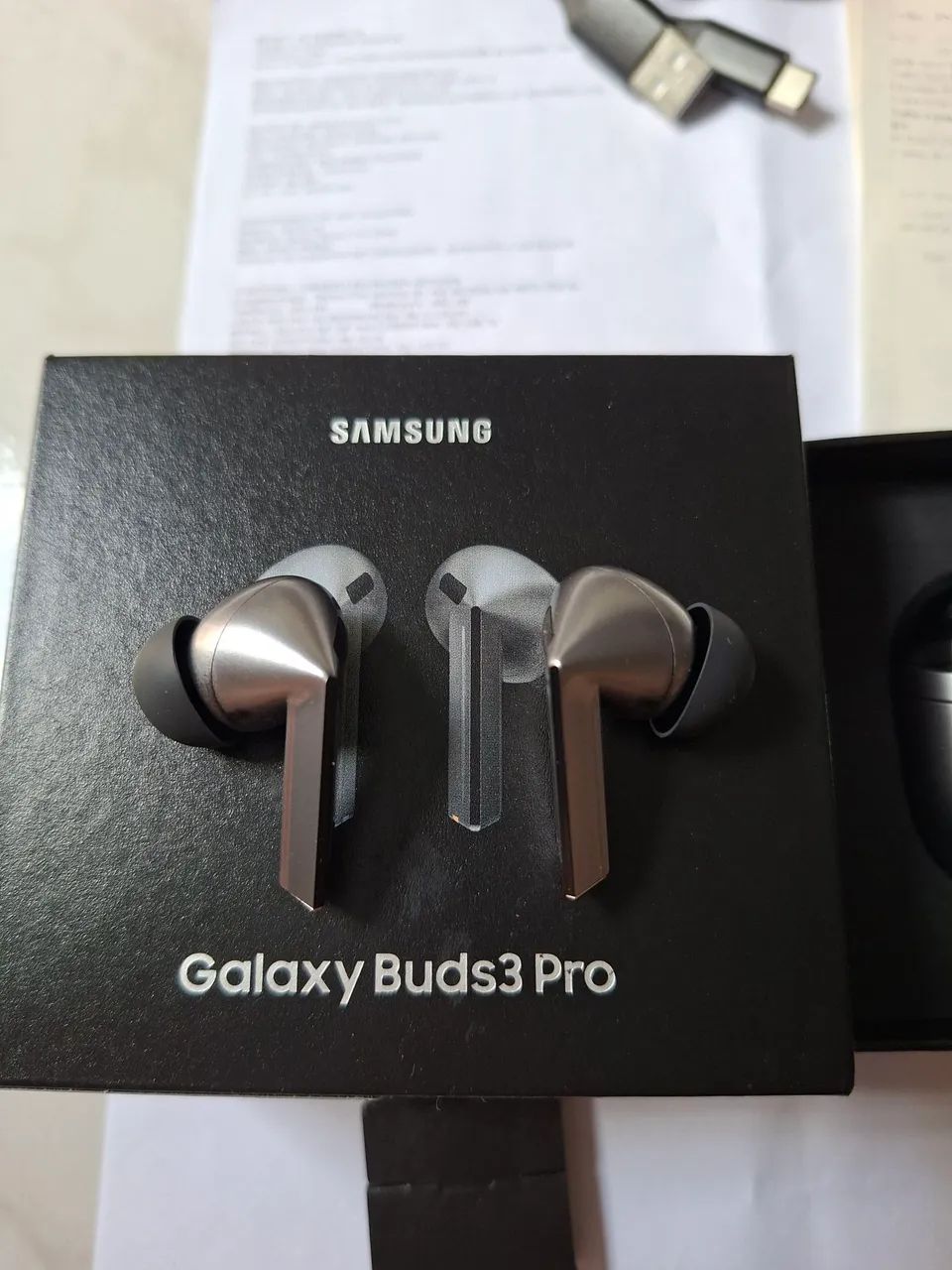 Galaxy Buds 3 Pro garantia até 2 de maio de 2027 e em estado impecável. - Foto 2