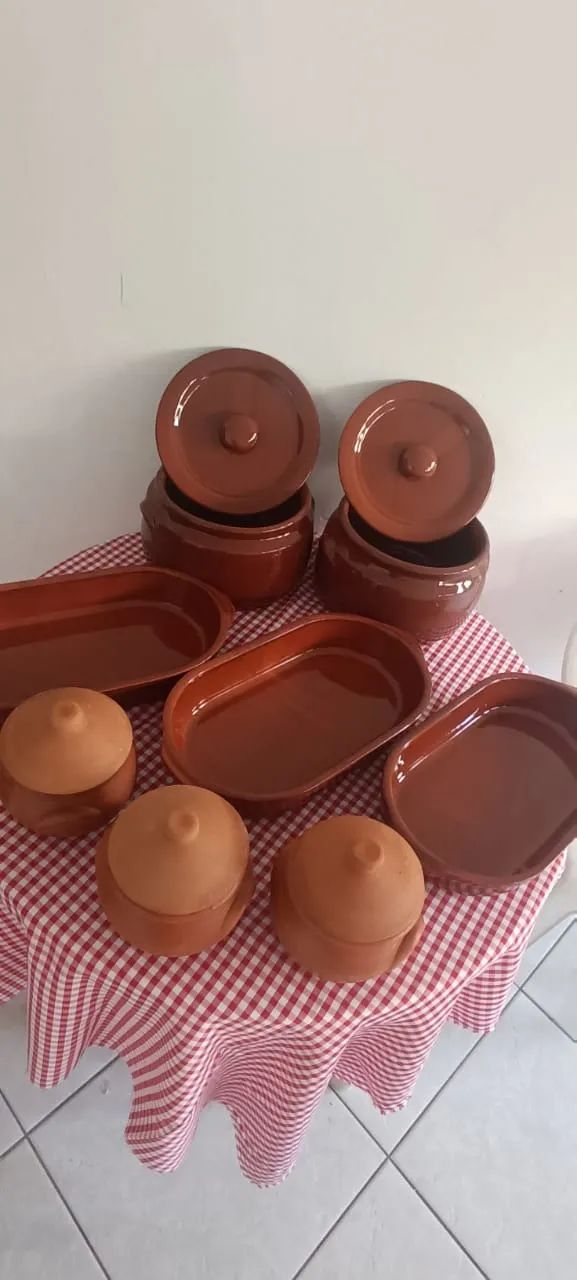 Kit 2 Panelas e 3 Travessas de Barro para locação - Foto 4