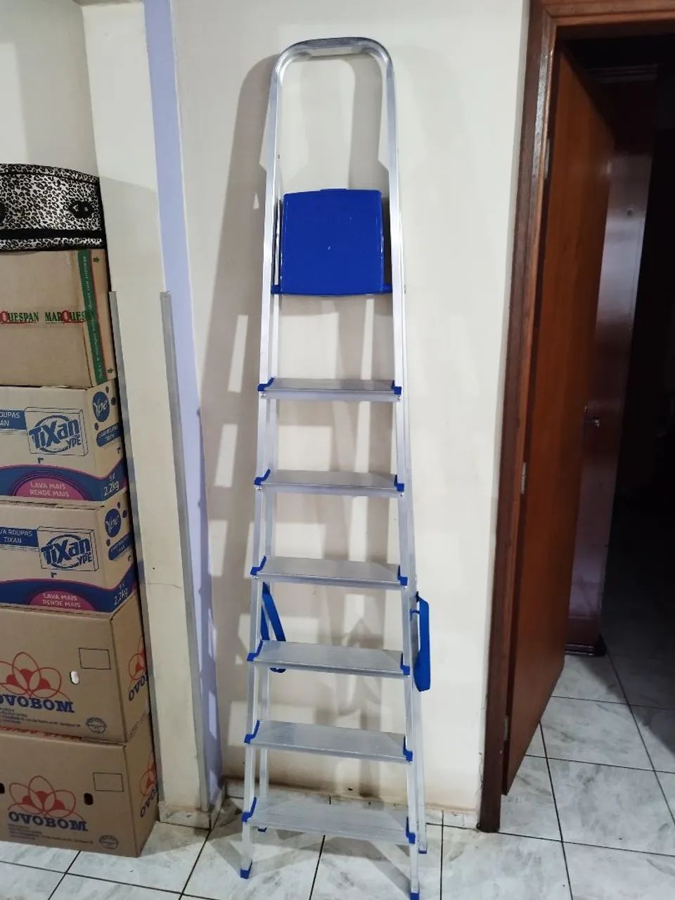 Escada de alumínio 