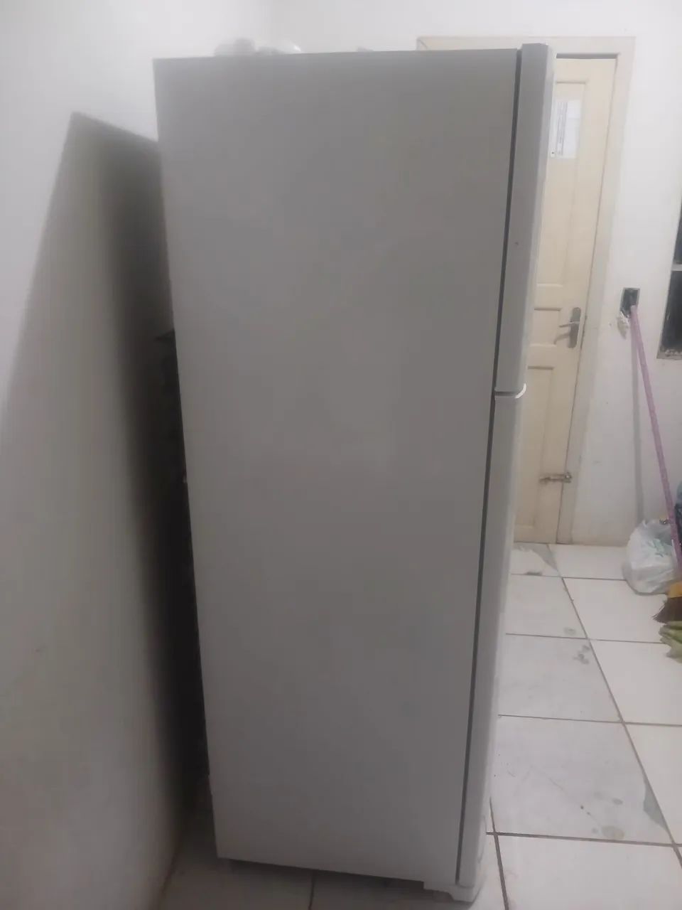 Vendo geladeira 