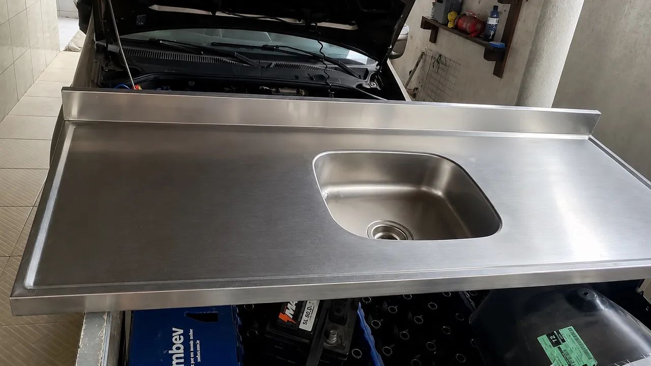 Bancada de Inox com Pia - Excelente Estado - Foto 2