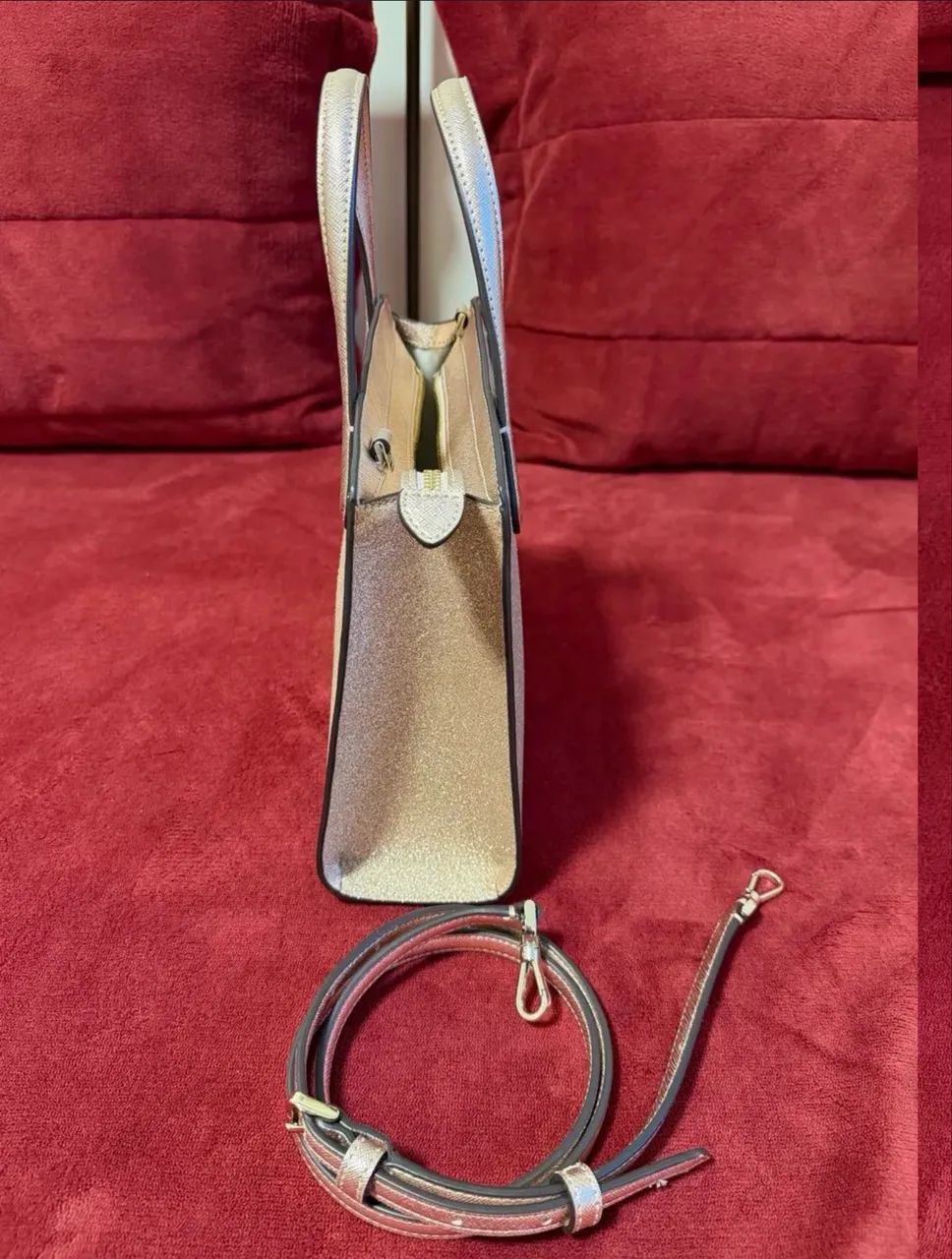 Bolsa  Kate Spade dourada nunca usada - Foto 2