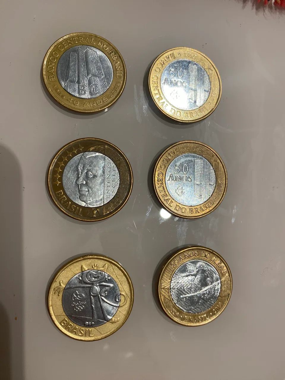 Moedas antigas de R$1,00