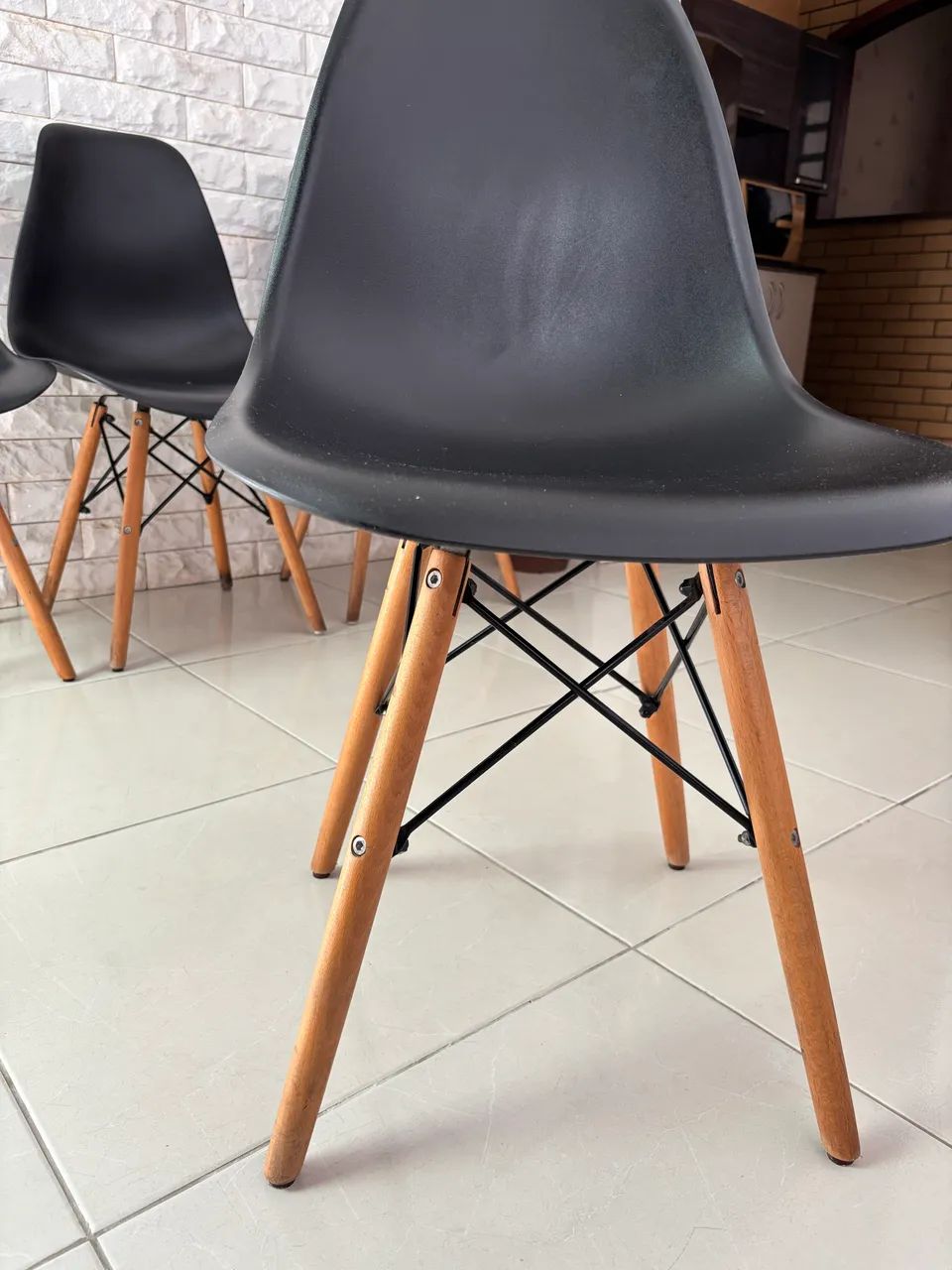 4 Cadeiras eames eiffel - Foto 5