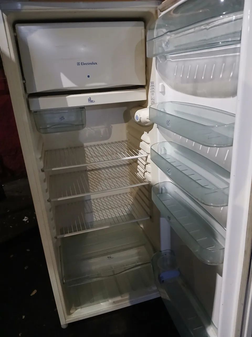 Geladeira Electrolux 310lt - Foto 3