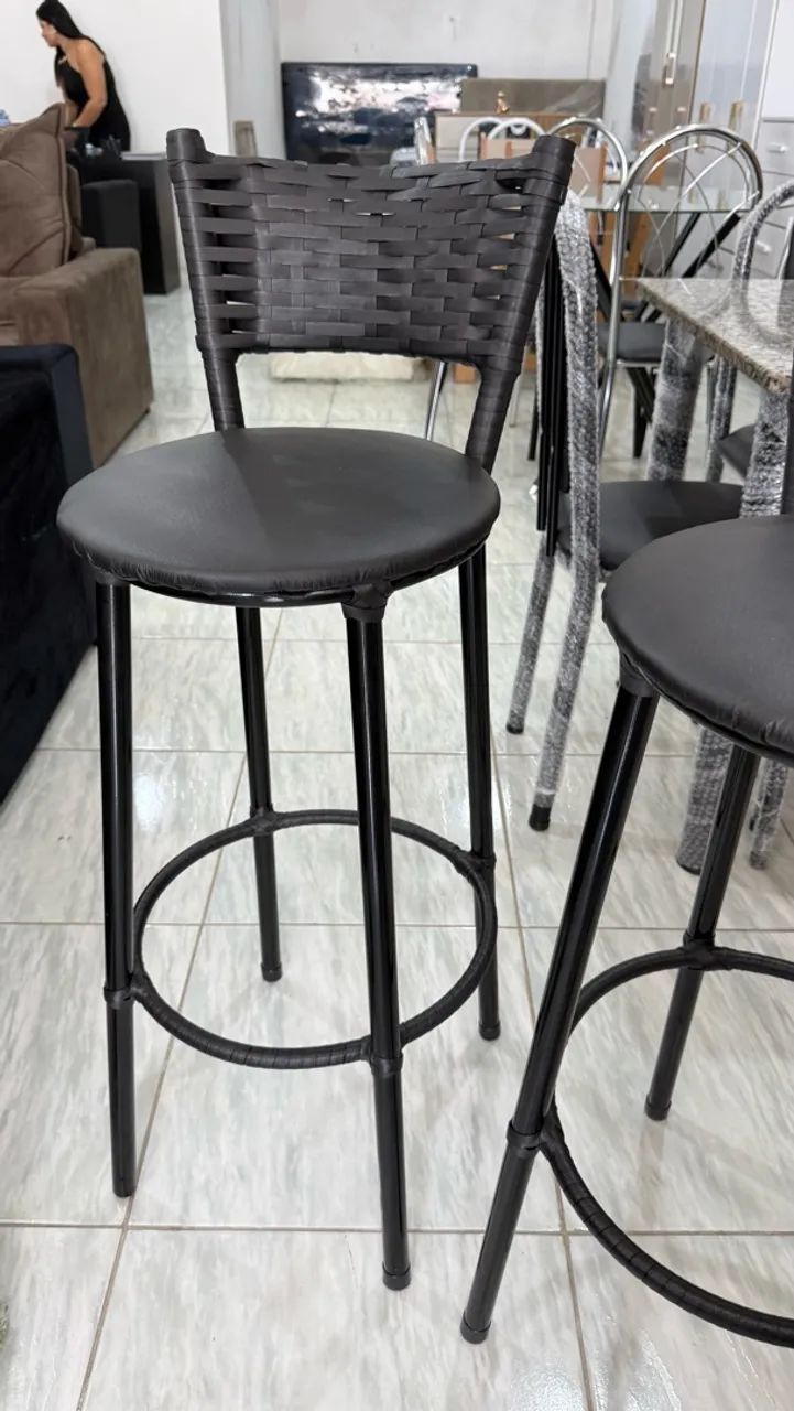 Banqueta para balcão estofada nova disponível  - Foto 2