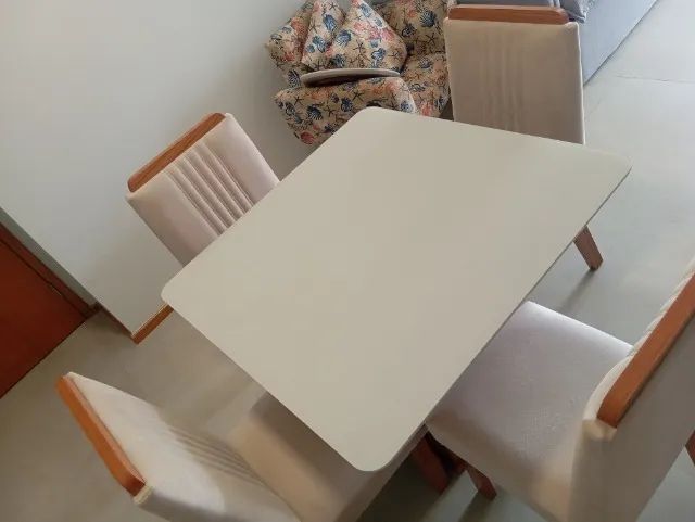 Mesa de jantar com 4 cadeiras  - Foto 3