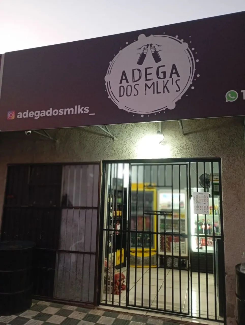Venda de adega completa 