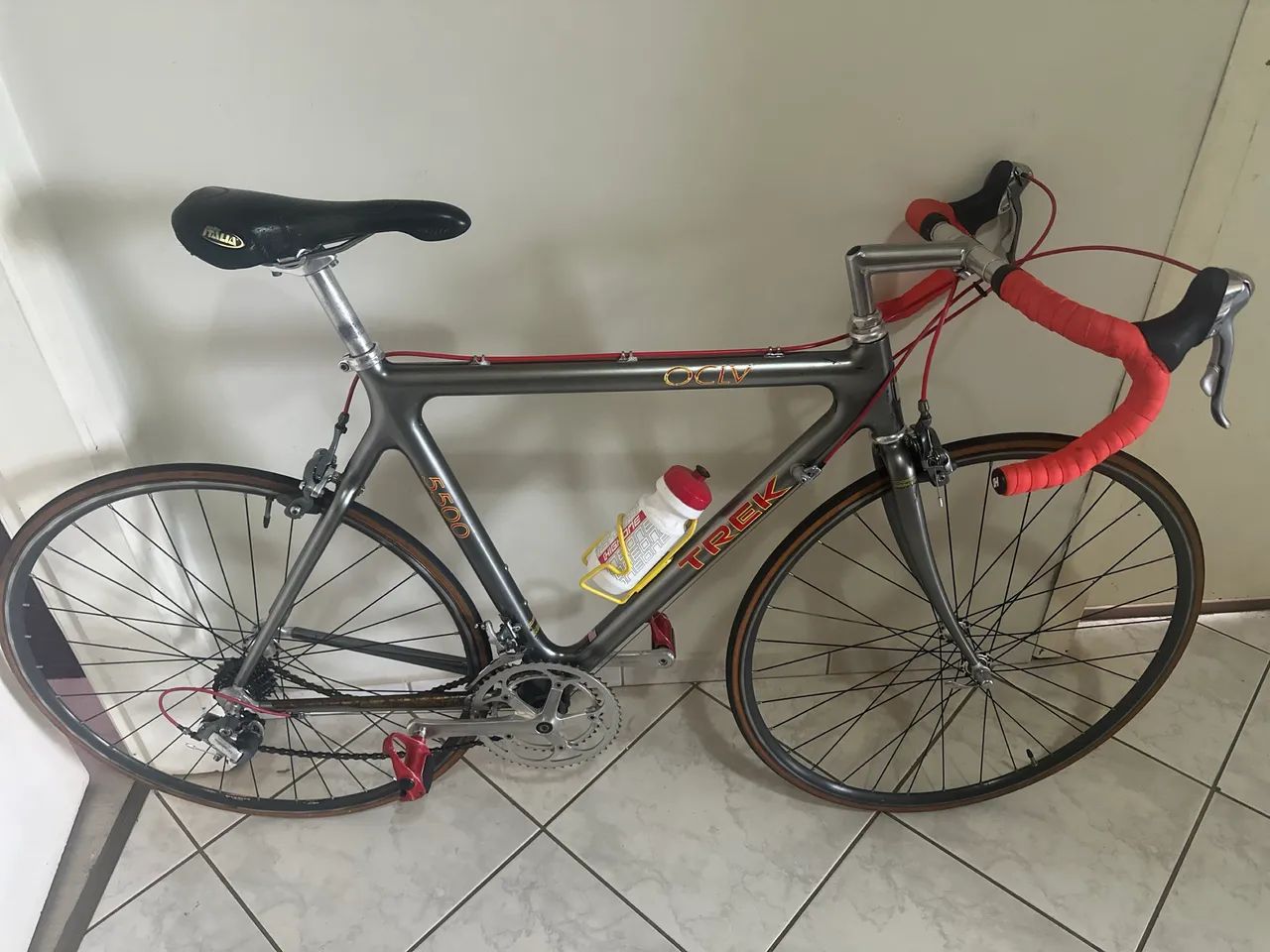 Relíquia:: Bicicleta Speed: Marca: Trek Modelo: Trek 5500 OCLV, aceito troca. - Foto 3