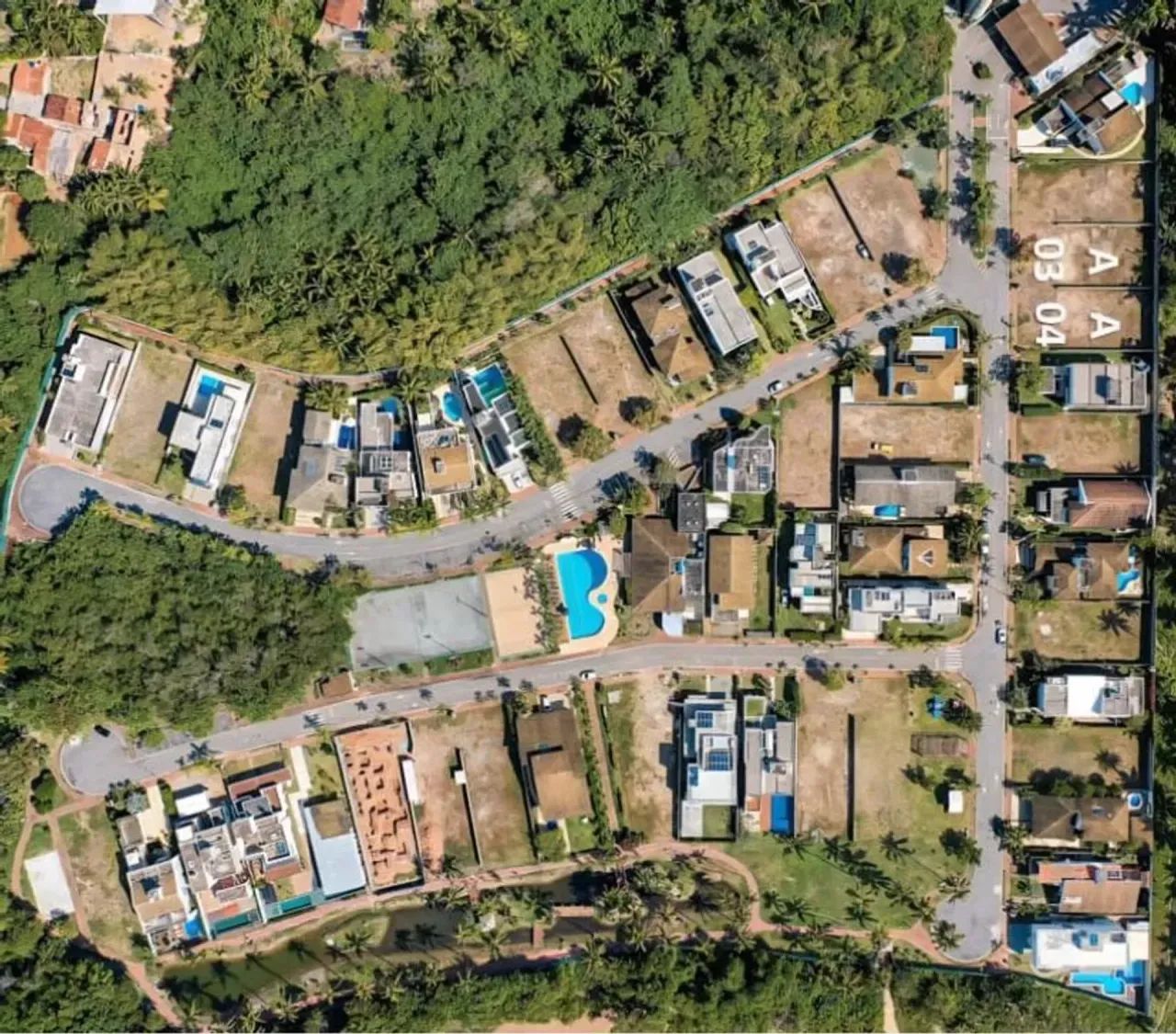 Terreno no Exclusivo condomínio Morada da Garça